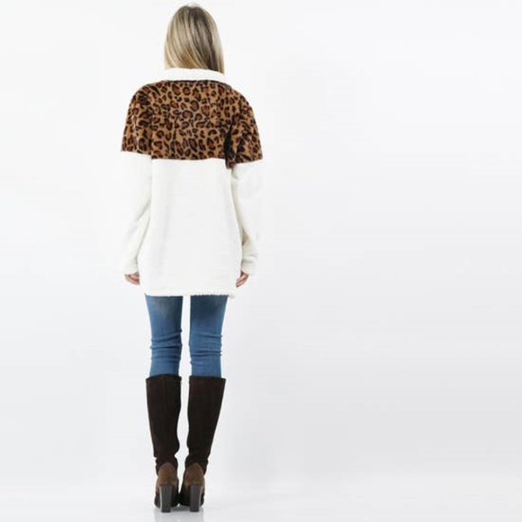 Leaopard Pullover - Picture 4 of 4